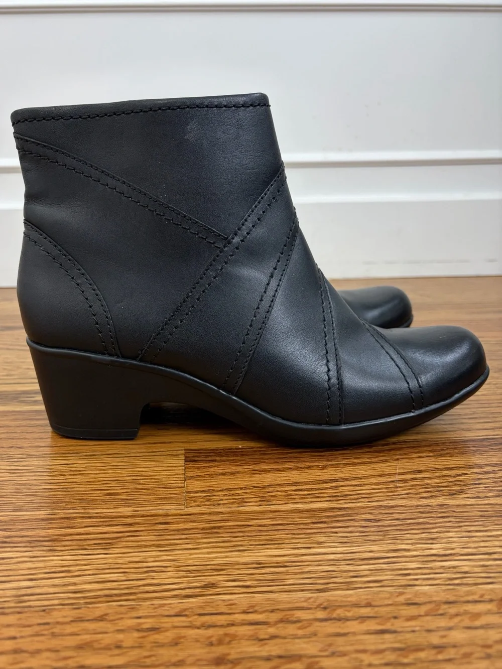 Clarks Malia Marny Low Wedge Ankle Boot Black Leather (9)